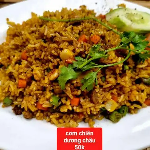 Hình ảnh Cơm chiên dương châu chay