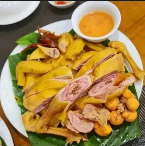 Hình ảnh Gà ủ muối hoa tiêu Nguyên con ôm trứng Chặt sẵn