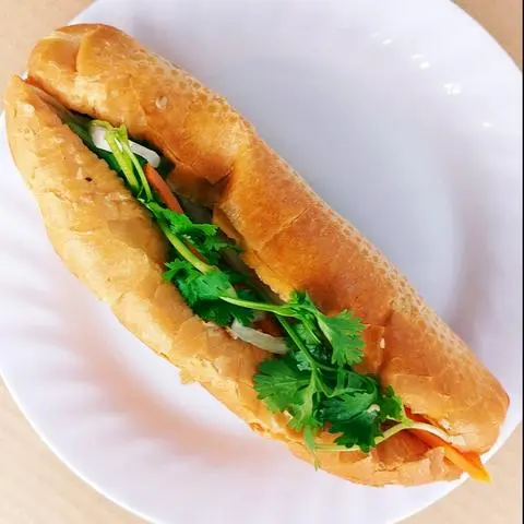 Hình ảnh Bánh Mì Pate Bì Chay