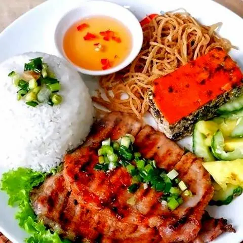 Hình ảnh Cơm sườn bì chả