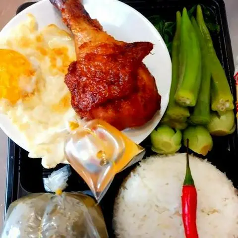 Hình ảnh Cơm đùi gà chiên bơ - opla