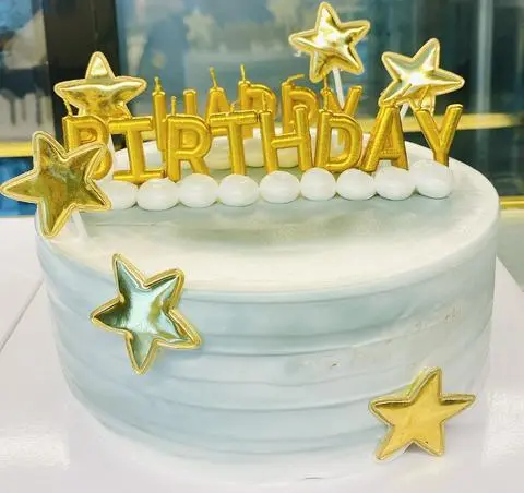 Hình ảnh Bánh kem sữa tươi size 18 x 8cm ( Mẫu ngẫu nhiên sẽ có sự thay đổi vui lòng chú thích tài xế bánh cho nam hay nữ, tuổi, nội dun