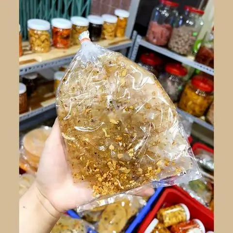 Hình ảnh Bánh tráng muối tỏi ít cay