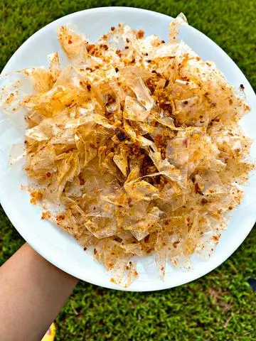 Hình ảnh Bánh Tráng Sate Tỏi Hành Phi