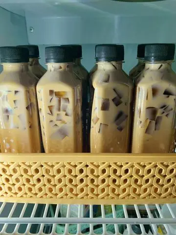 Hình ảnh Trà sữa truyền thống chai 330ML