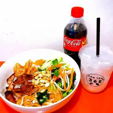 Hình ảnh 1 bún đầy đủ - 1 coca-cola