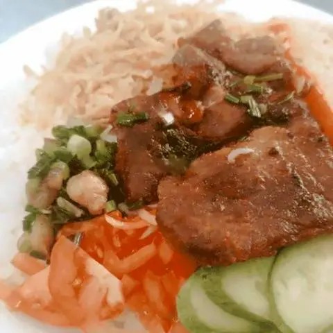 Hình ảnh Cơm sườn chả