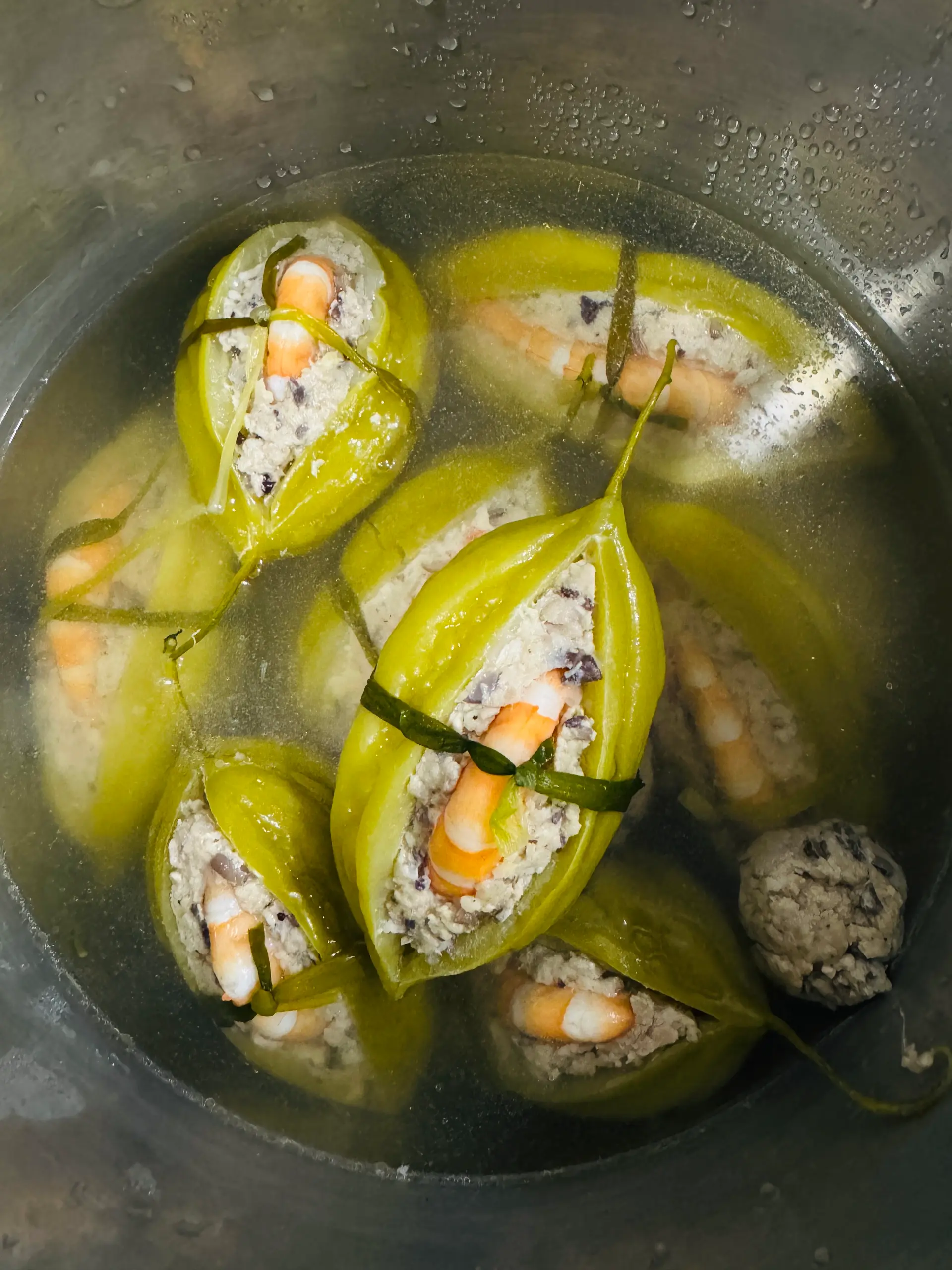 Hình ảnh Canh khổ qua dồn tôm thịt