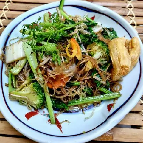 Hình ảnh Bún gạo xào thập cẩm chay