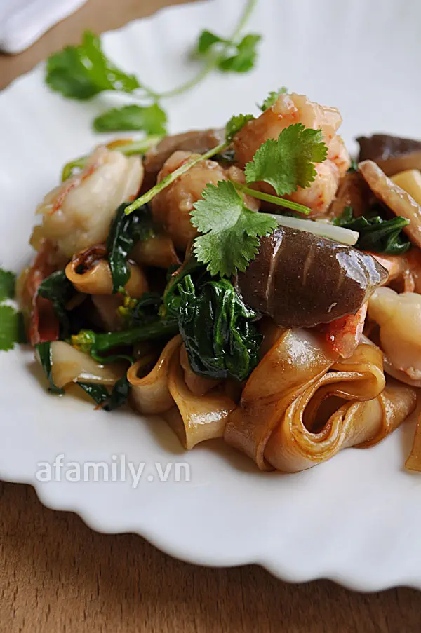 Hình ảnh Hủ tiếu xào trứng