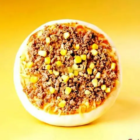 Hình ảnh Pizza bò phô mai tròn