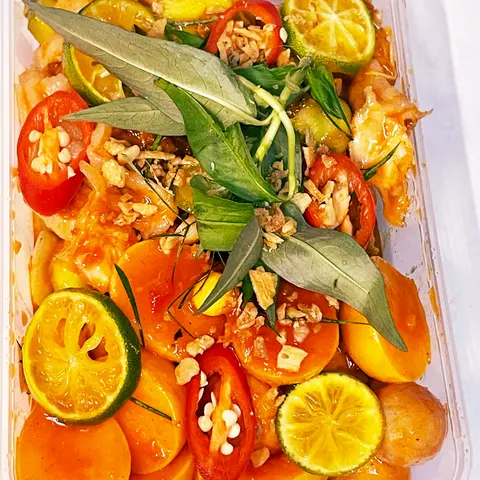 Hình ảnh Trứng gà non sốt thái mix chân gà ( phần nhỏ )