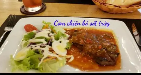Hình ảnh cơm chiên bò sốt trứng