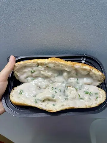 Hình ảnh Bánh mì nước cốt dừa miền Tây