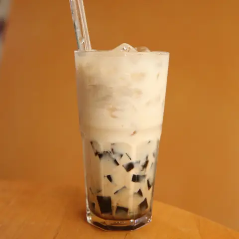 Hình ảnh Sữa Tươi Sương Sáo Thảo Mộc Đường Đen (Không Trân Châu)