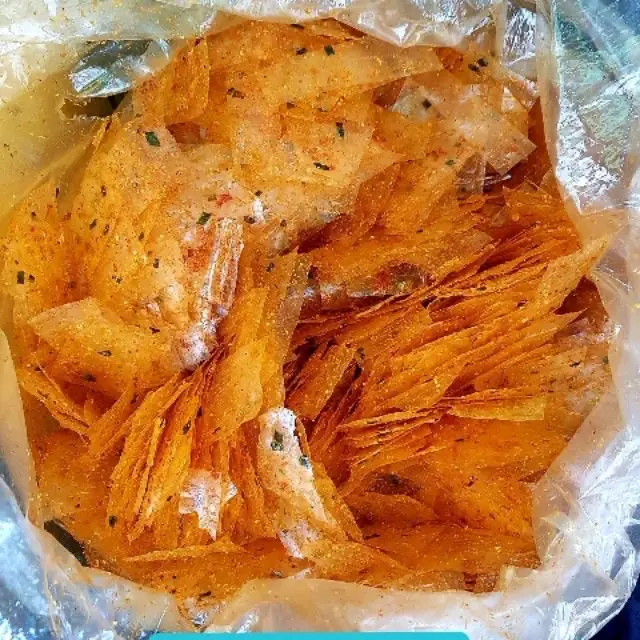 Hình ảnh Bánh tráng sa tế dầu điều