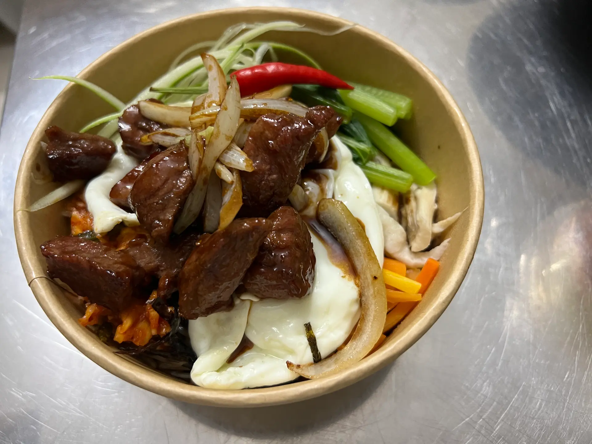 Hình ảnh Cơm Trộn ,Bò lắc ,Trứng opla