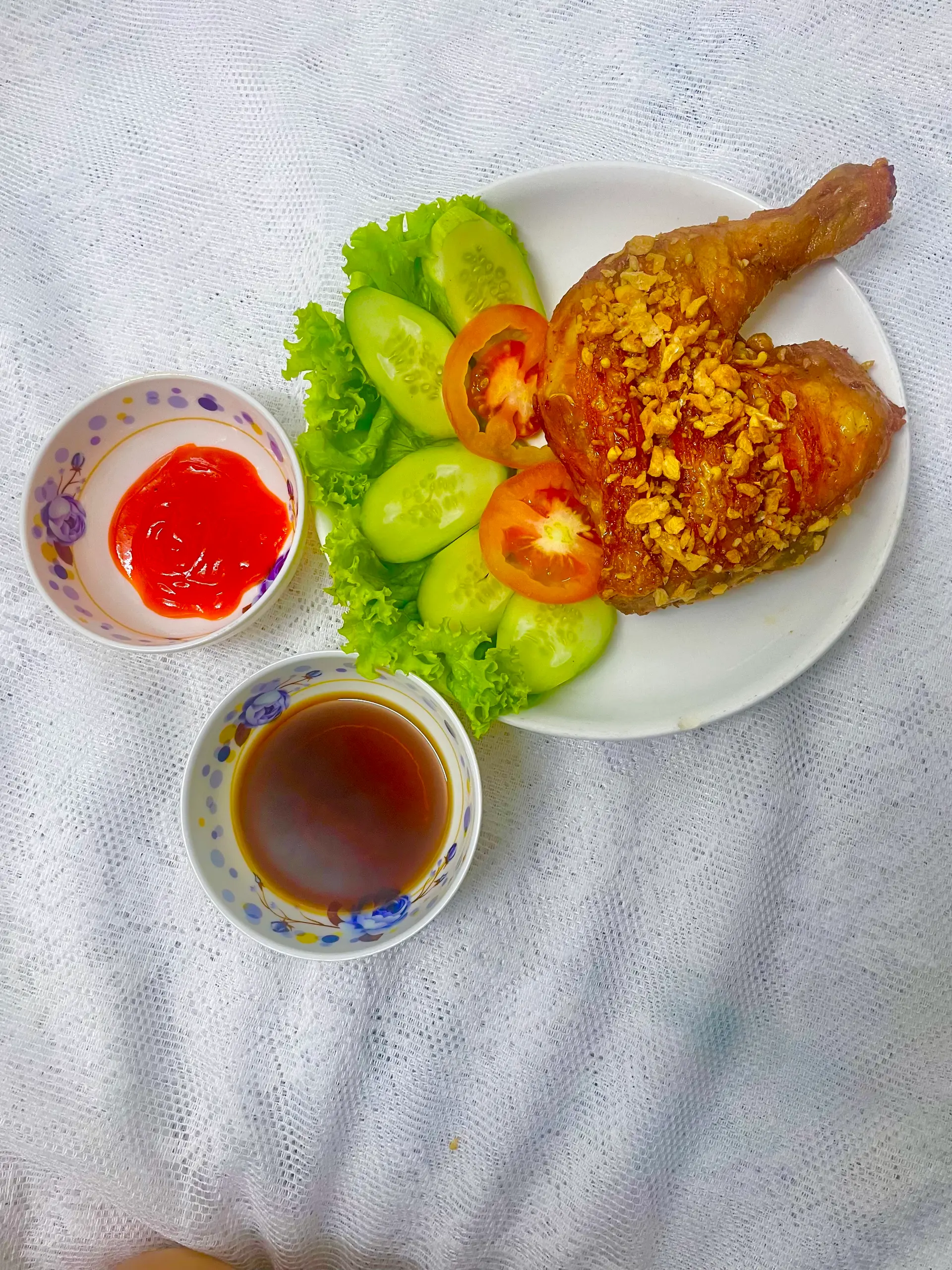 Hình ảnh Đùi Gà Giòn Sốt Mắm Tỏi (Không Cơm)