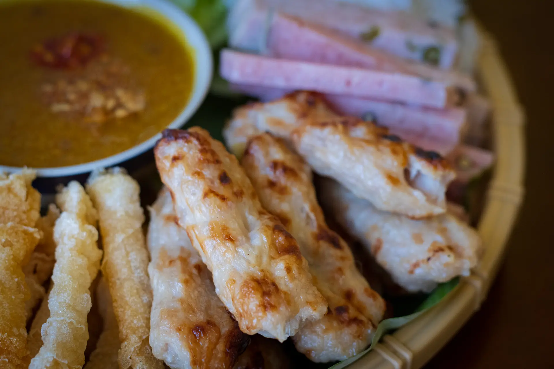 Hình ảnh Combo 2 nem nướng ninh hòa đặc biệt - 2 rau câu phô mai dừa