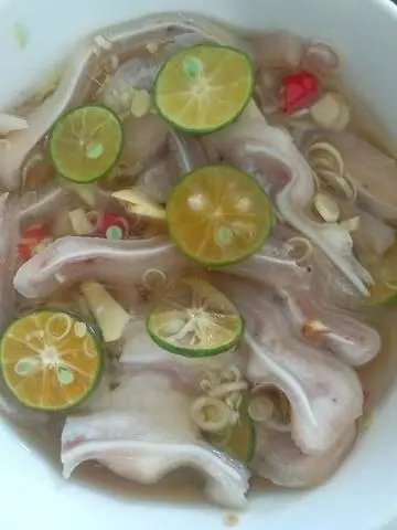 Hình ảnh Tai Heo Ngâm Sả Tắc 