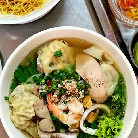 Hình ảnh Hoành thánh thập cẩm