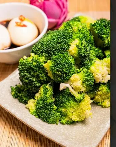 Hình ảnh Bông Cải Xanh Xào Tỏi / Luộc