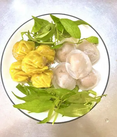 Hình ảnh Xíu mại thịt + Há cảo đông cô - 10 viên - Tặng trà tắc nhỏ