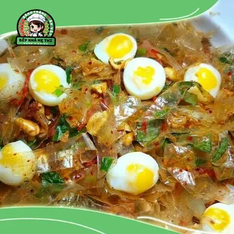 Hình ảnh Bánh tráng (Muối tép, ruốc, trứng cút, mỡ hành, hành phi, sate)