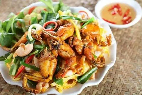 Hình ảnh Cơm niêu ếch xào sả ớt + 1 nước tự chọn