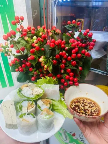 Hình ảnh Combo 5 cuốn gỏi chay thập cẩm 