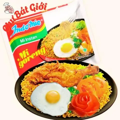 Hình ảnh Mì trộn Indo trứng chiên đùi gà sốt mắm tỏi