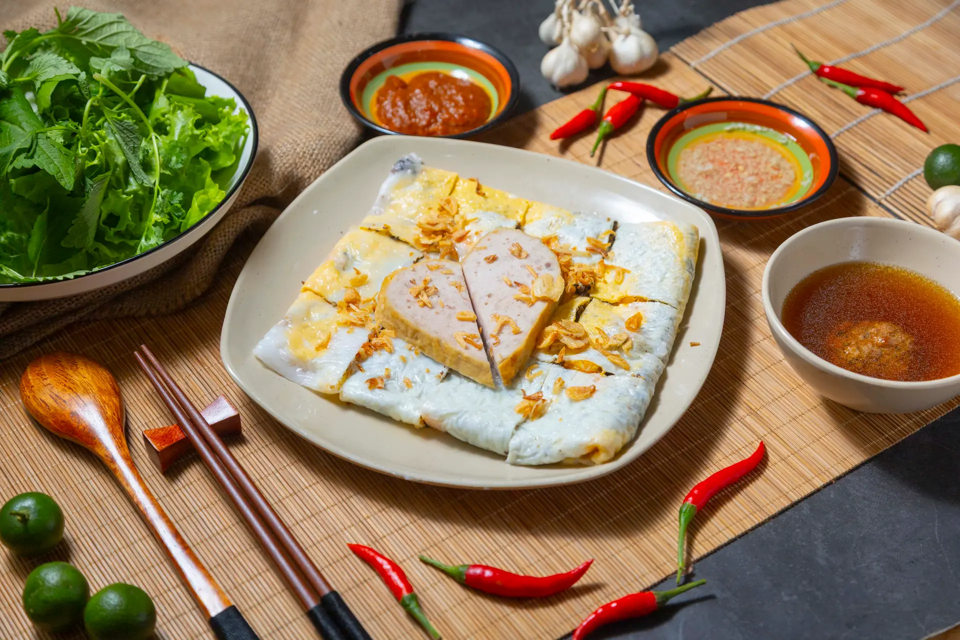 Hình ảnh Bánh cuốn trứng nhân thịt