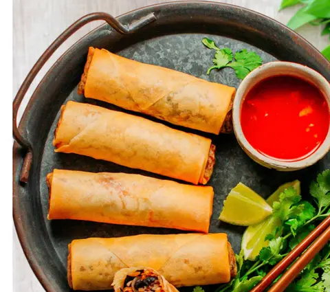 Hình ảnh Cây chả giò chiên giòn