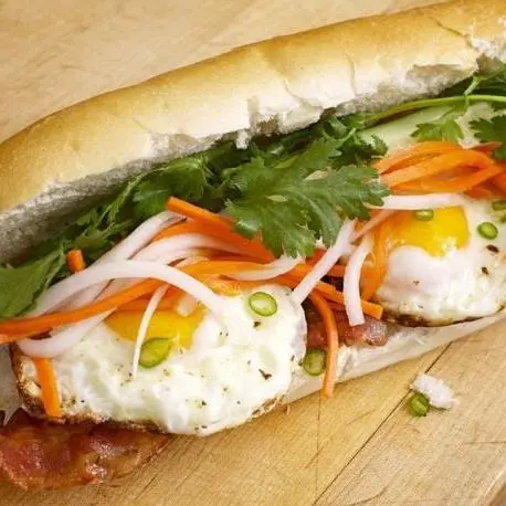 Hình ảnh Bánh Mì Ốp La Chà Bông