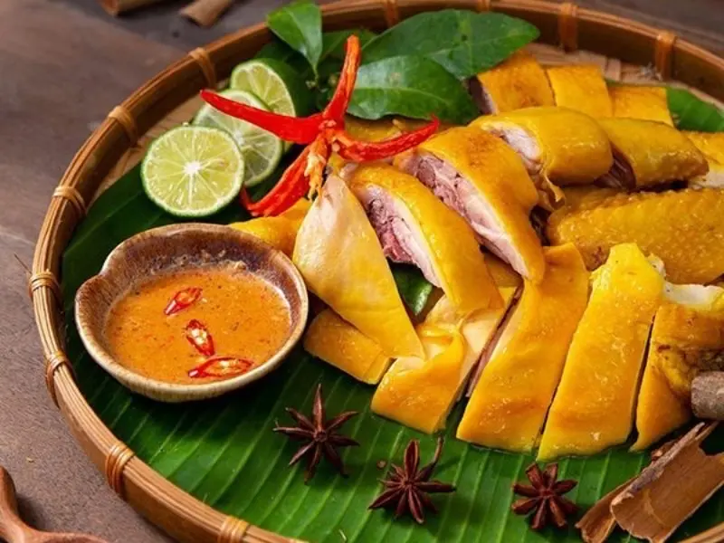 Hình ảnh GIẢM 33K ( 106K)  _NỬA CON GÀ Ủ MUỐI - nước chấm đặc biệt kèm rau 