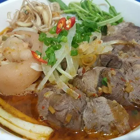 Hình ảnh Bún Bò Hoàng Gia 3 món