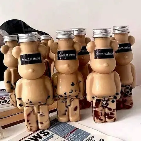 Hình ảnh Trà sữa tínị bearbrick