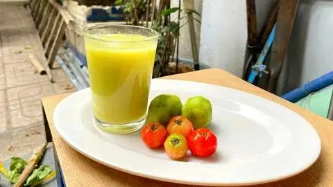 Hình ảnh Nước ép cóc mix sơ ri - cực chua cực mát cực bổ - 700ml