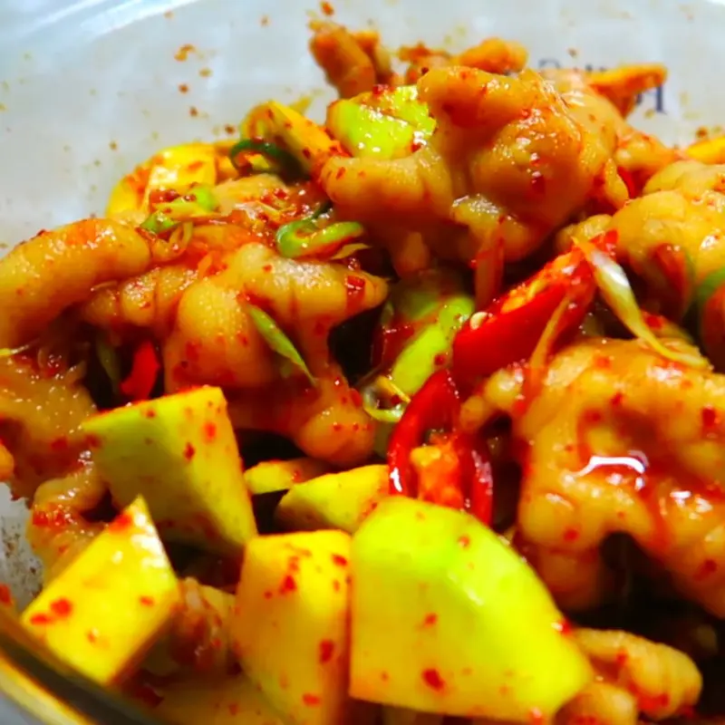 Hình ảnh Chân Gà Rút Xương Sốt Thái Lớn