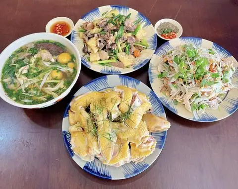 Hình ảnh Gà mái dầu 4 món 1/2 con