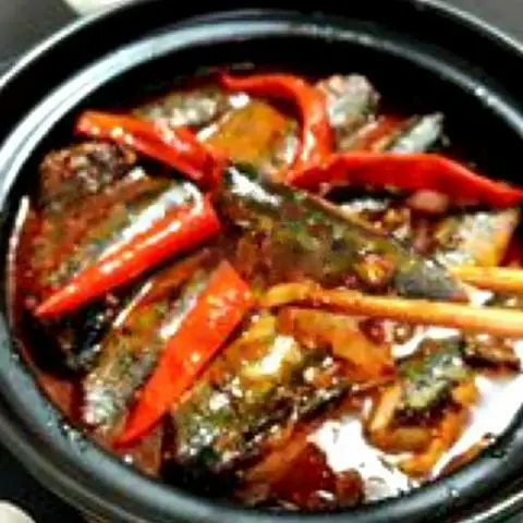 Hình ảnh Cá nục kho cay