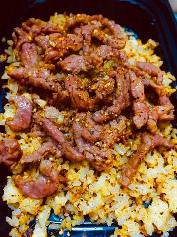 Hình ảnh Cơm chiên bò cay