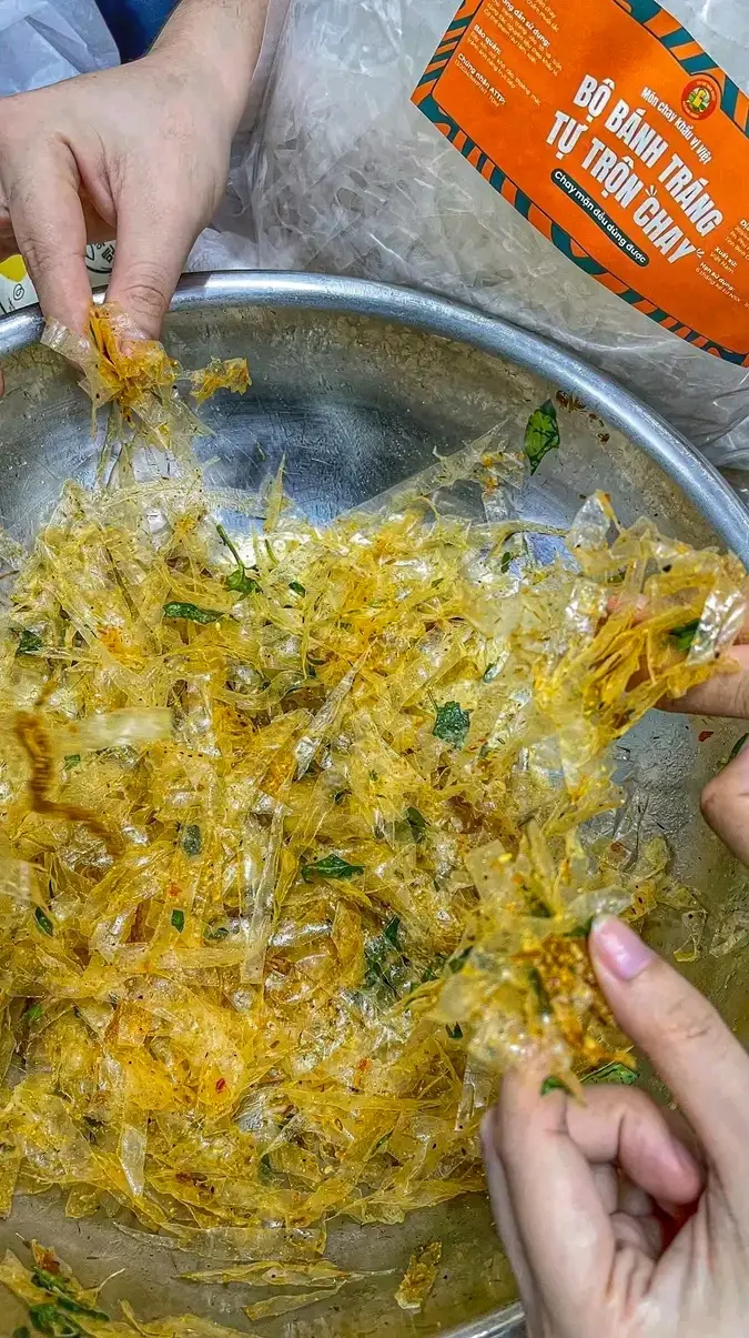 Hình ảnh Bánh tráng trộn chay