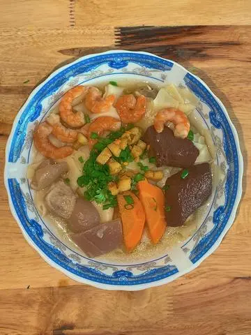 Hình ảnh Hoành thánh lá tôm khô