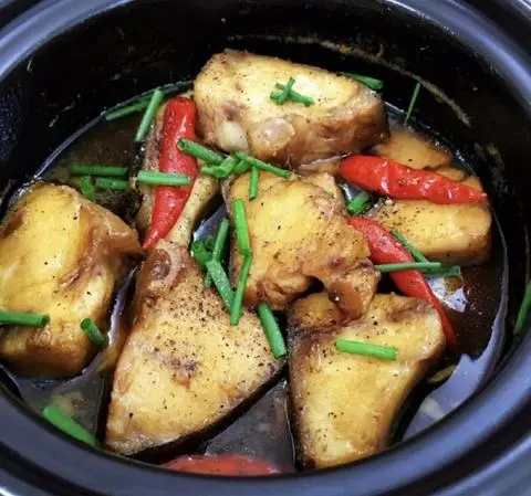 Hình ảnh Cá bớp kho tộ 150g