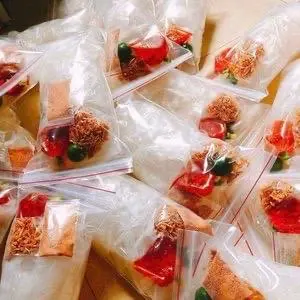 Hình ảnh Bánh dẻo muối sate hành phi