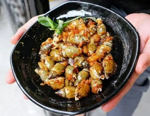 Hình ảnh ốc cà na cháy tỏi bắp 