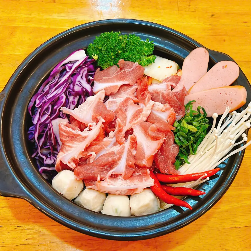Hình ảnh Mì Kim Chi Sườn Sụn