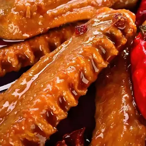 Hình ảnh 鸭翅膀(3只1份 )– cánh vịt hầm (3cái 1phần)