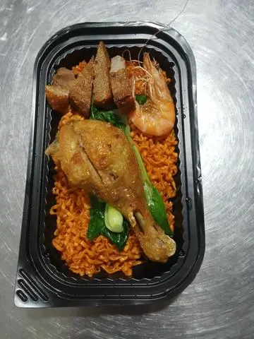 Hình ảnh Mì trộn đặc biệt